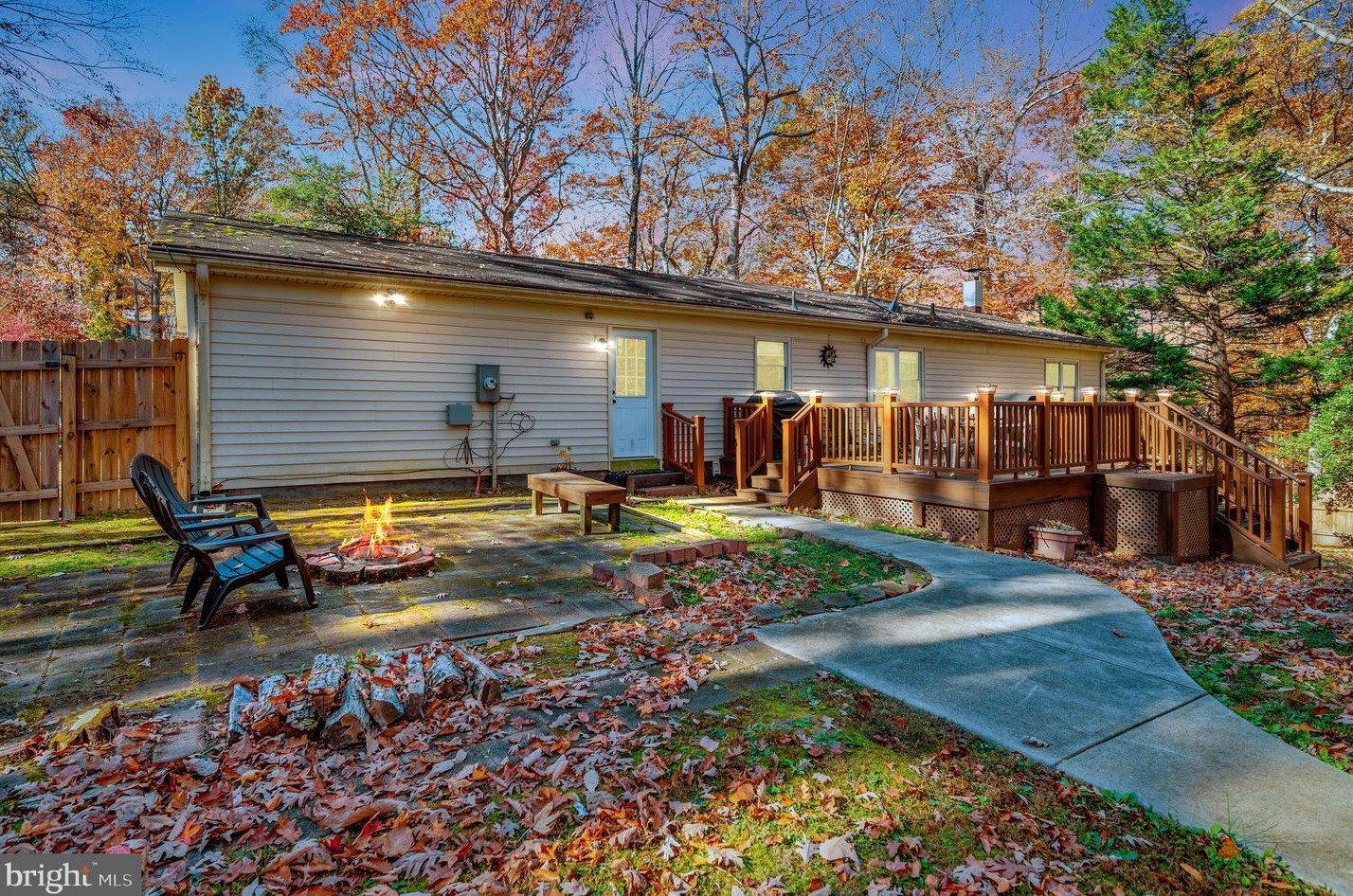 21 Greenridge Dr, Stafford VA  22554-5122 exterior