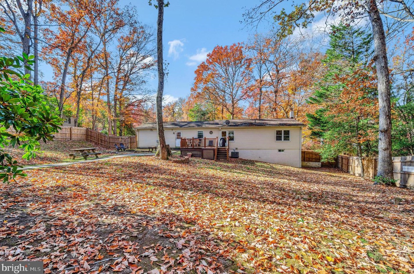 21 Greenridge Dr, Stafford VA  22554-5122 exterior