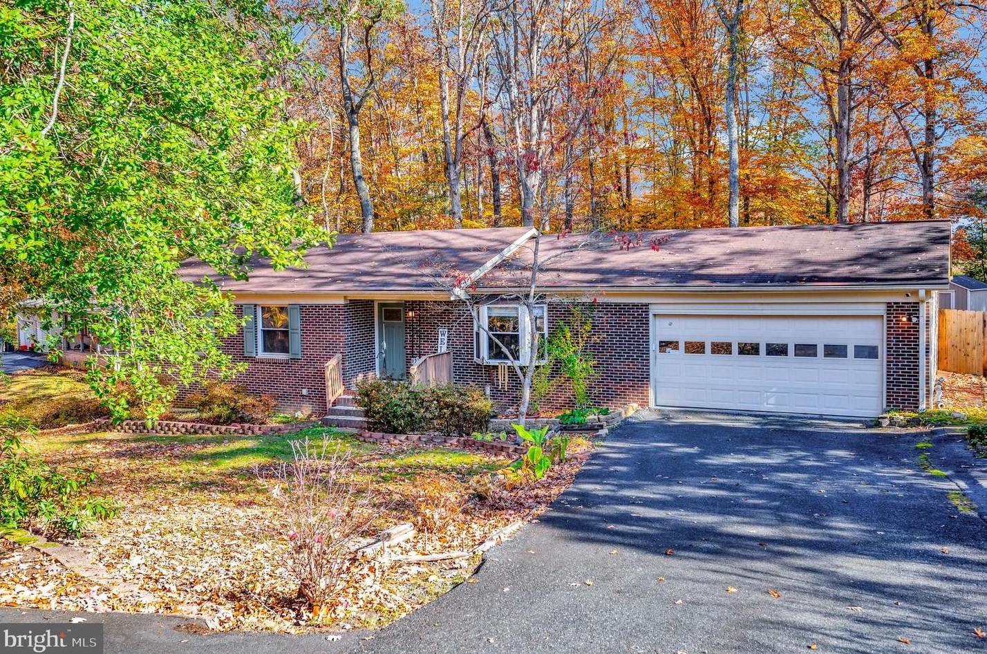 21 Greenridge Dr, Stafford VA  22554-5122 exterior