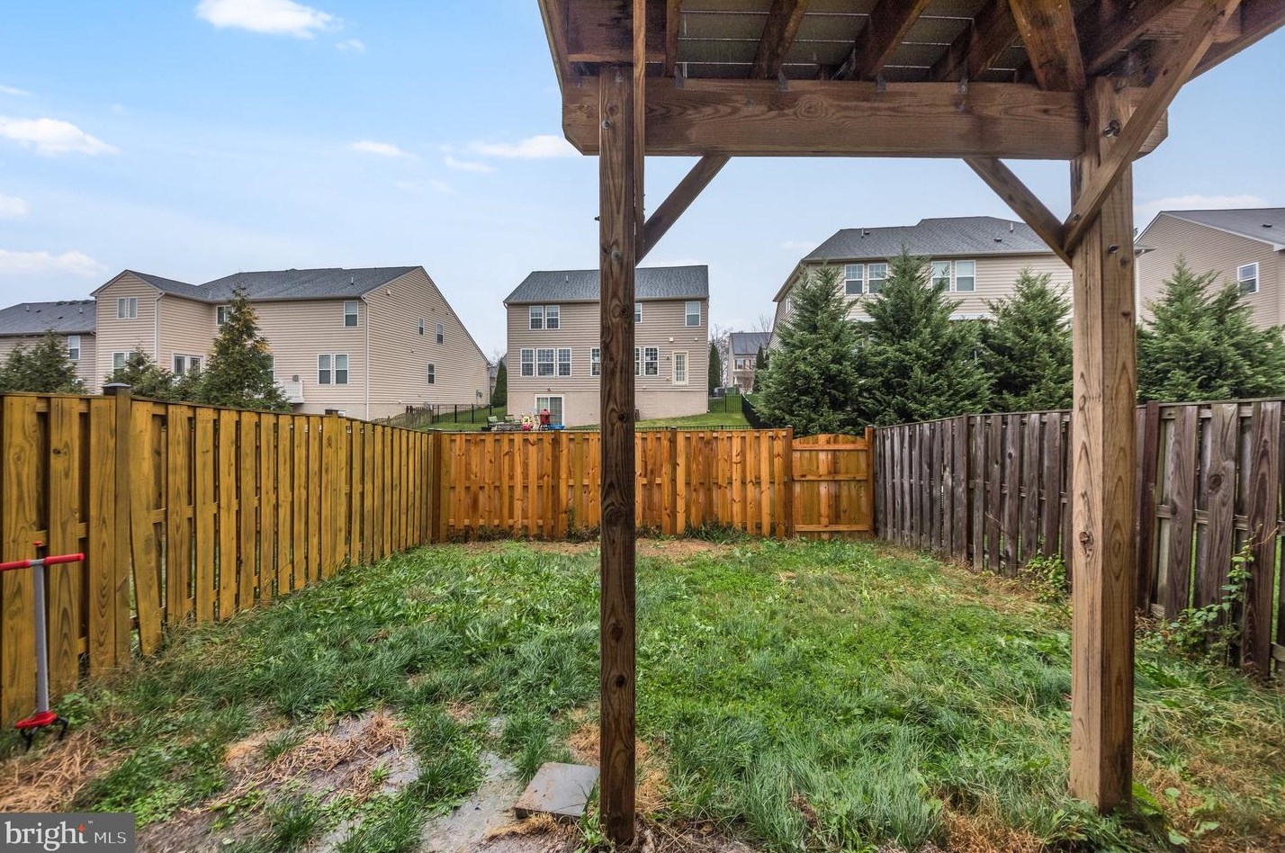 14 Lamplighter Ln, Stafford VA  22554-8533 exterior