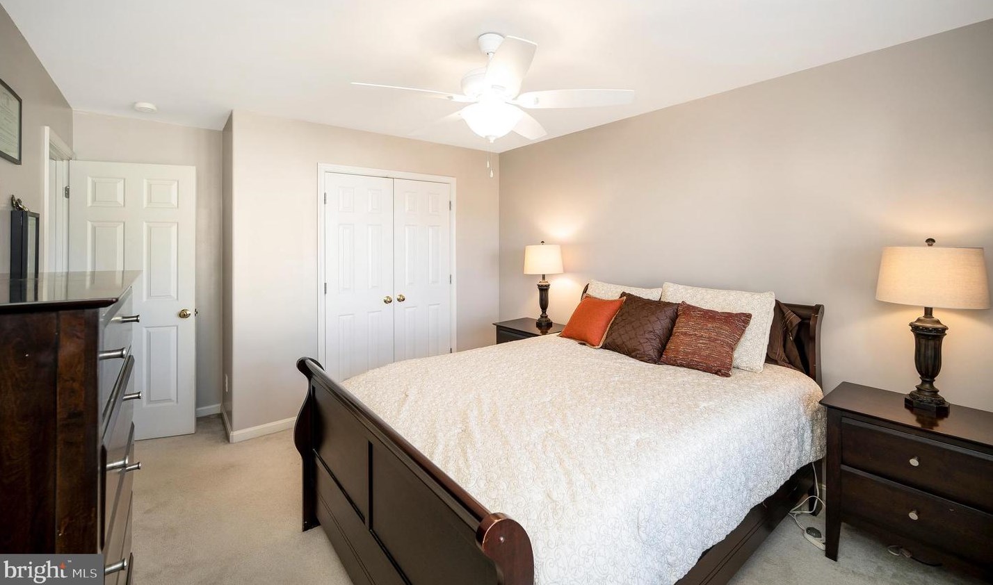 17 Pin Oak Ct, Stafford VA  22554-7923 exterior