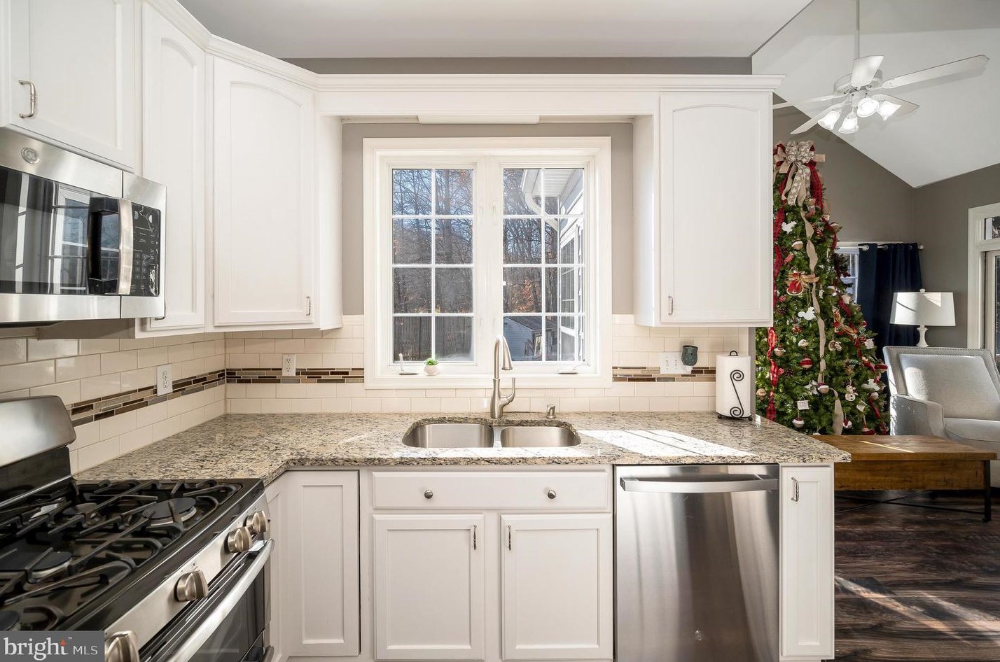 17 Pin Oak Ct, Stafford VA  22554-7923 exterior