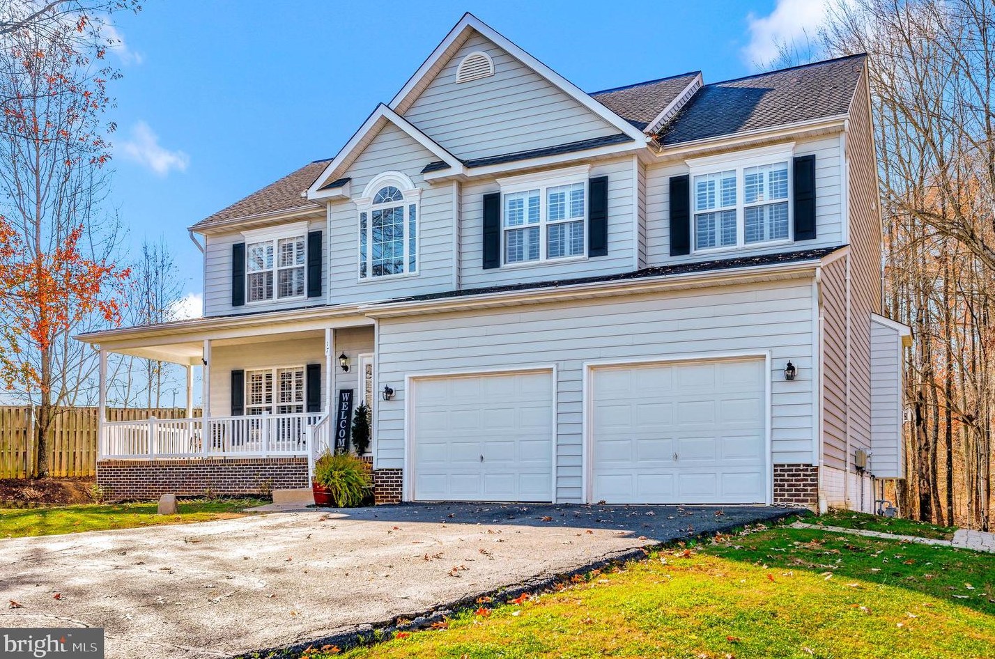 17 Pin Oak Ct, Stafford VA  22554-7923 exterior