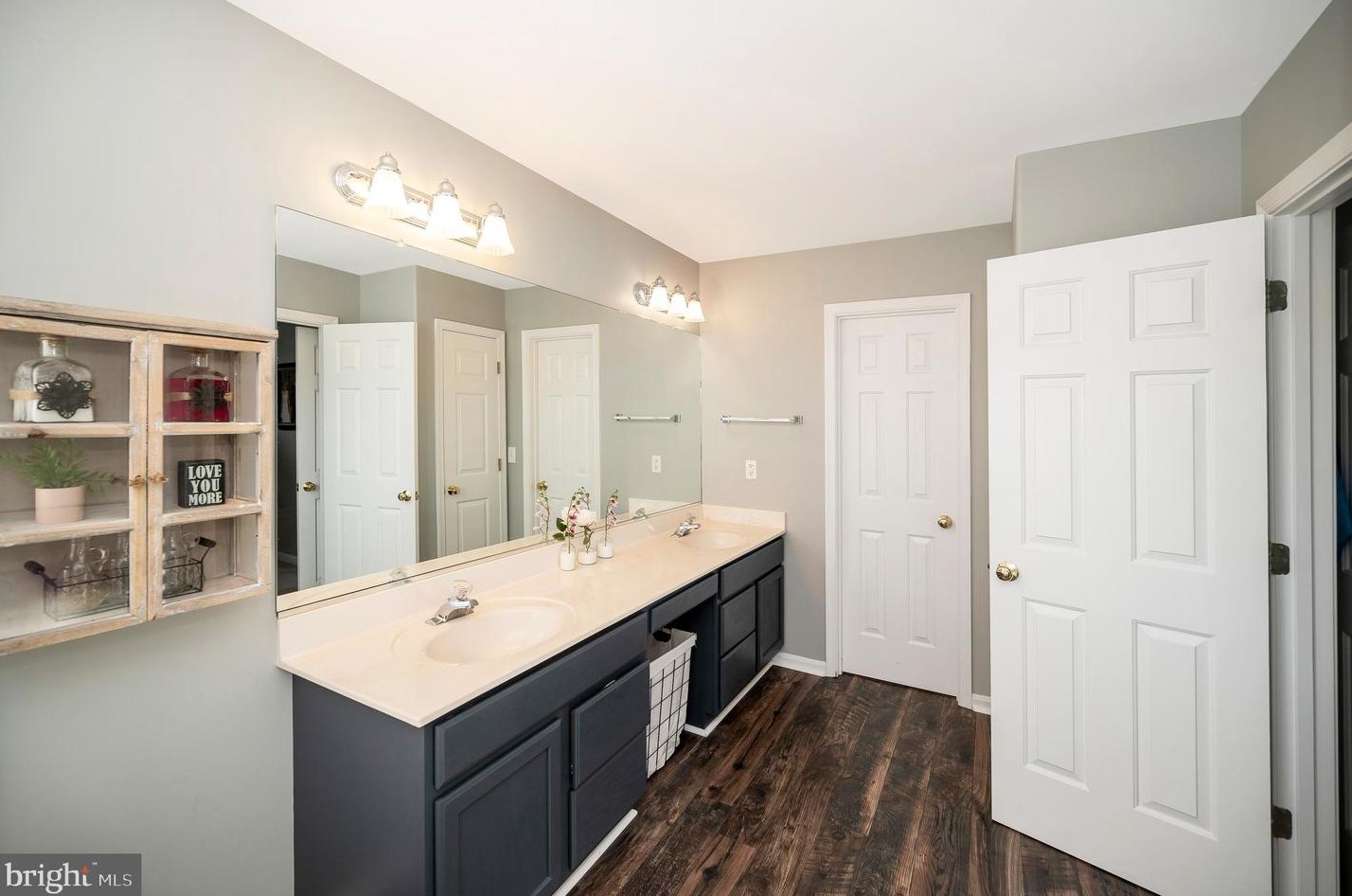 17 Pin Oak Ct, Stafford VA  22554-7923 exterior