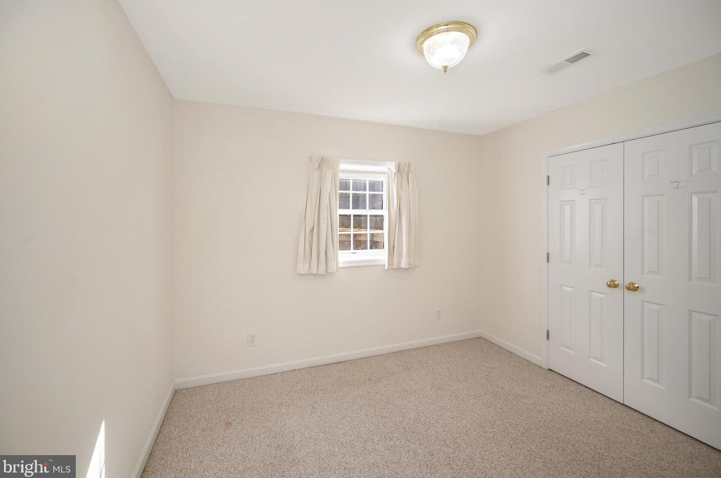 17 Pin Oak Ct, Stafford VA  22554-7923 exterior