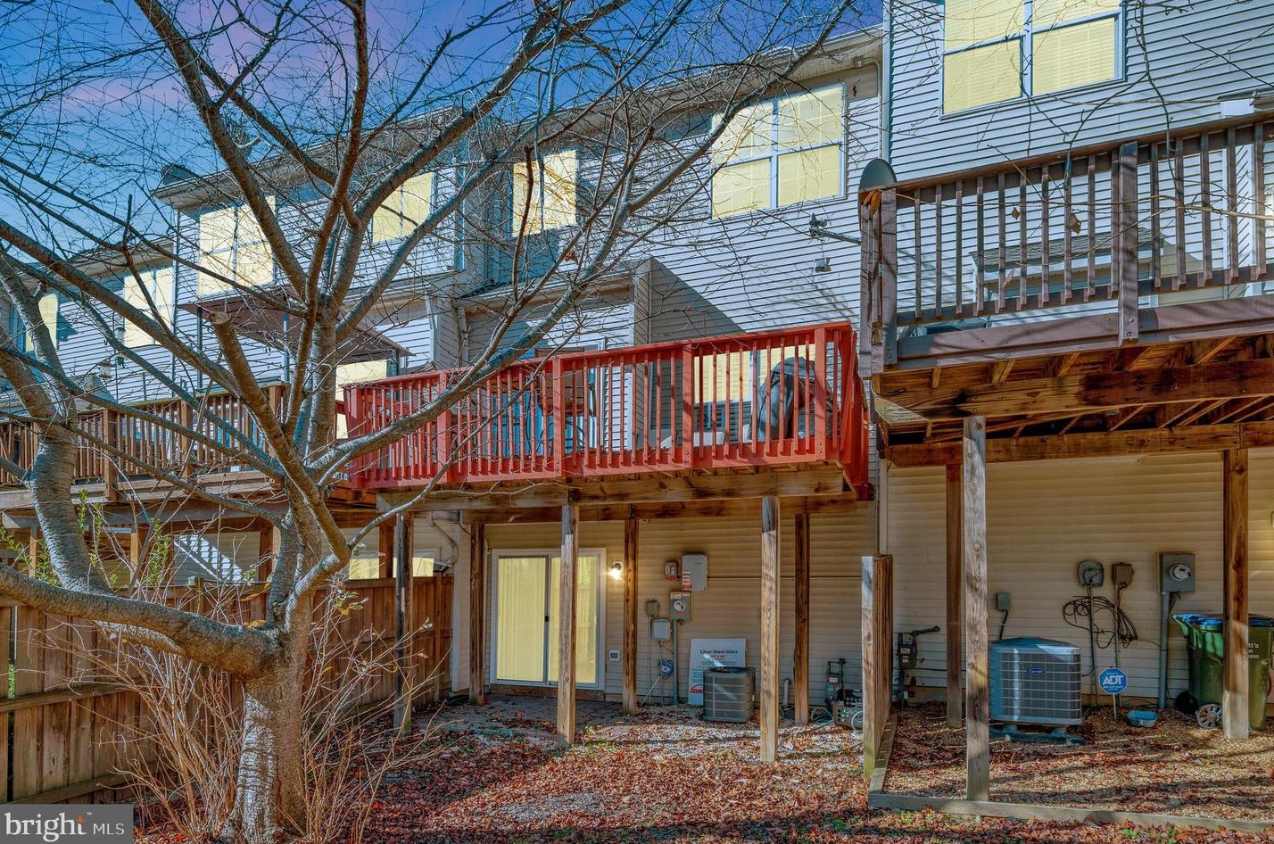 106 Blossom Ln, Stafford, VA 22554