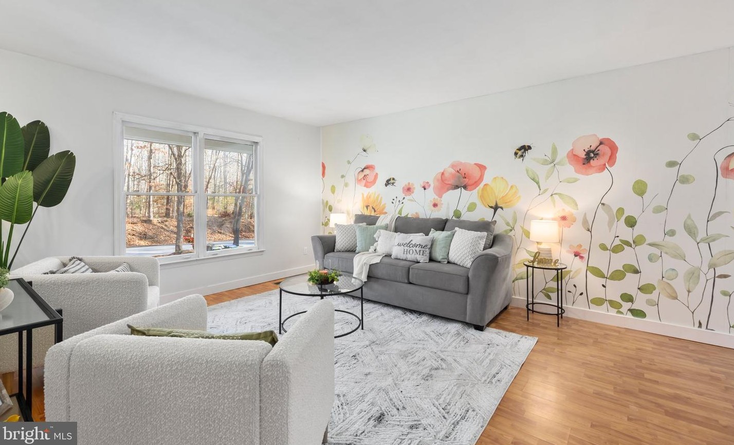 93 Dunbar Dr, Stafford VA  22556-6002 exterior