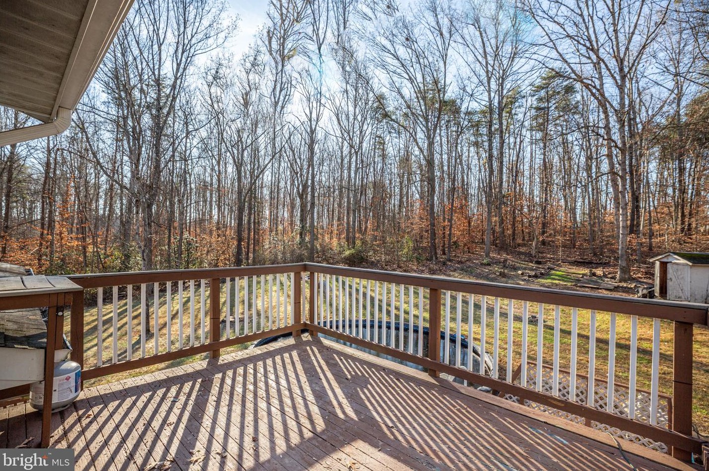 93 Dunbar Dr, Stafford VA  22556-6002 exterior
