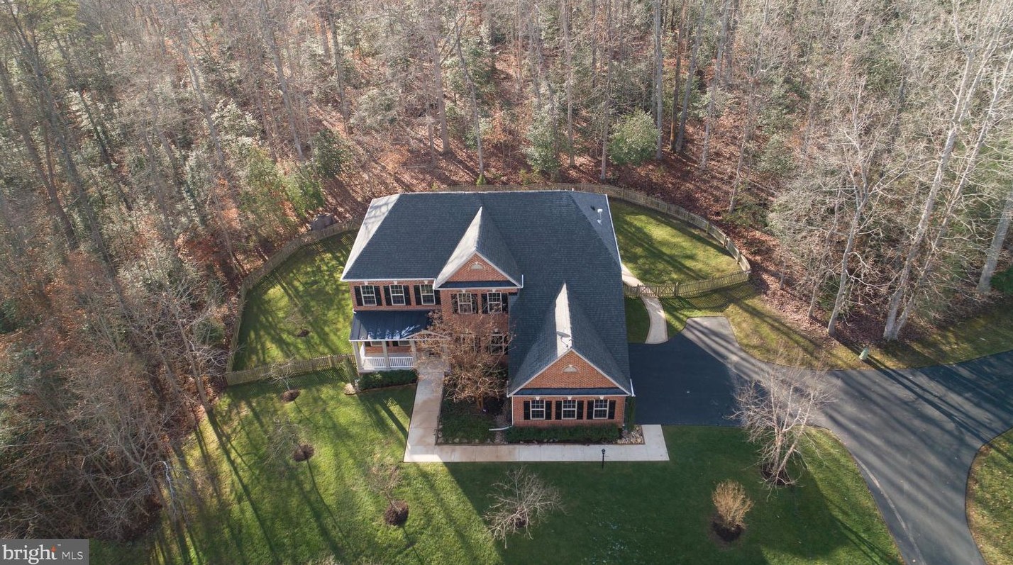 4 Jordan Ln, Fredericksburg, VA 22405-1783