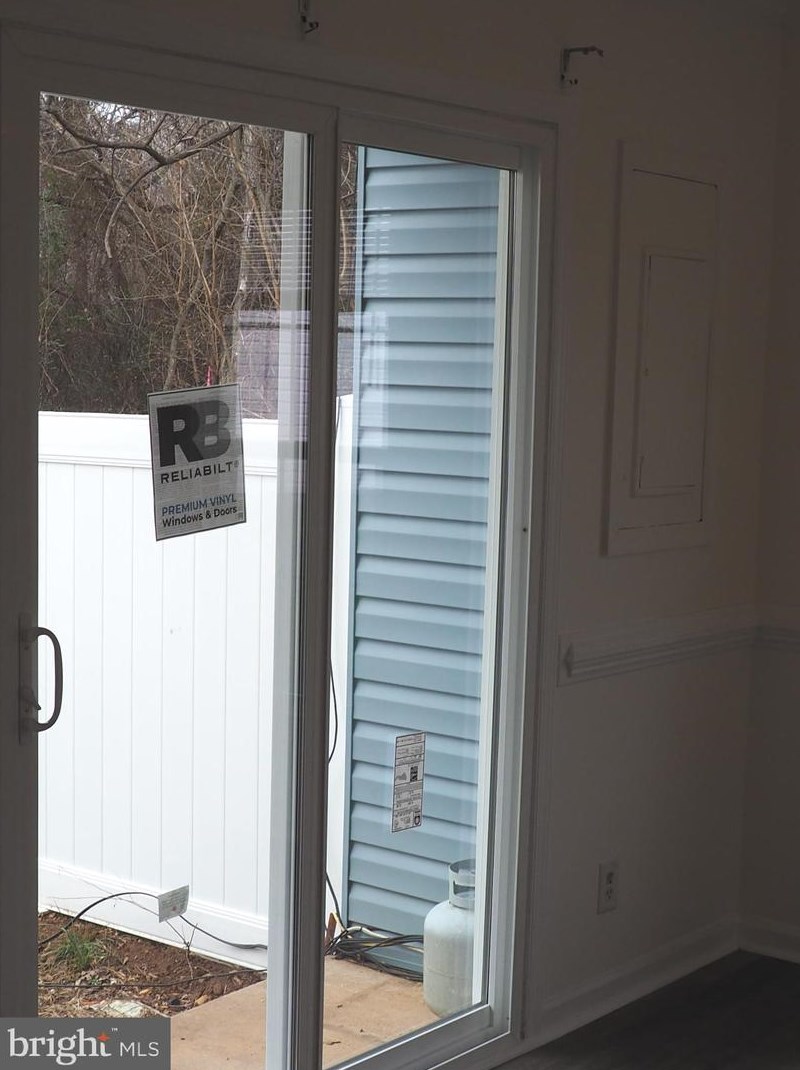 401 Madison Ct, Stafford VA  22556-9068 exterior