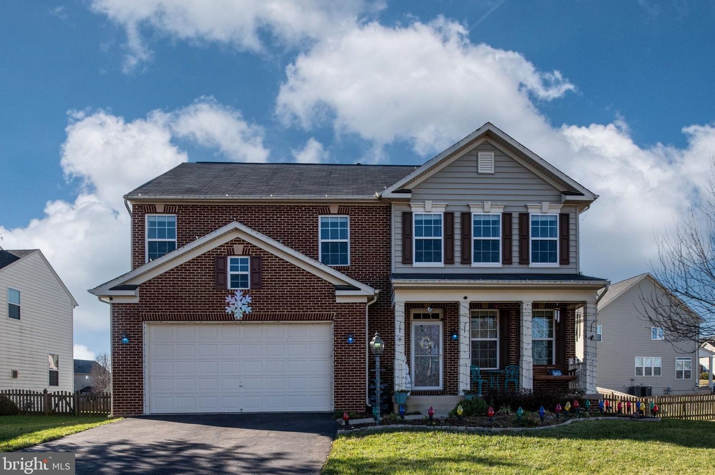 28 Royal Crescent Way, Fredericksburg VA  22406-7296 exterior