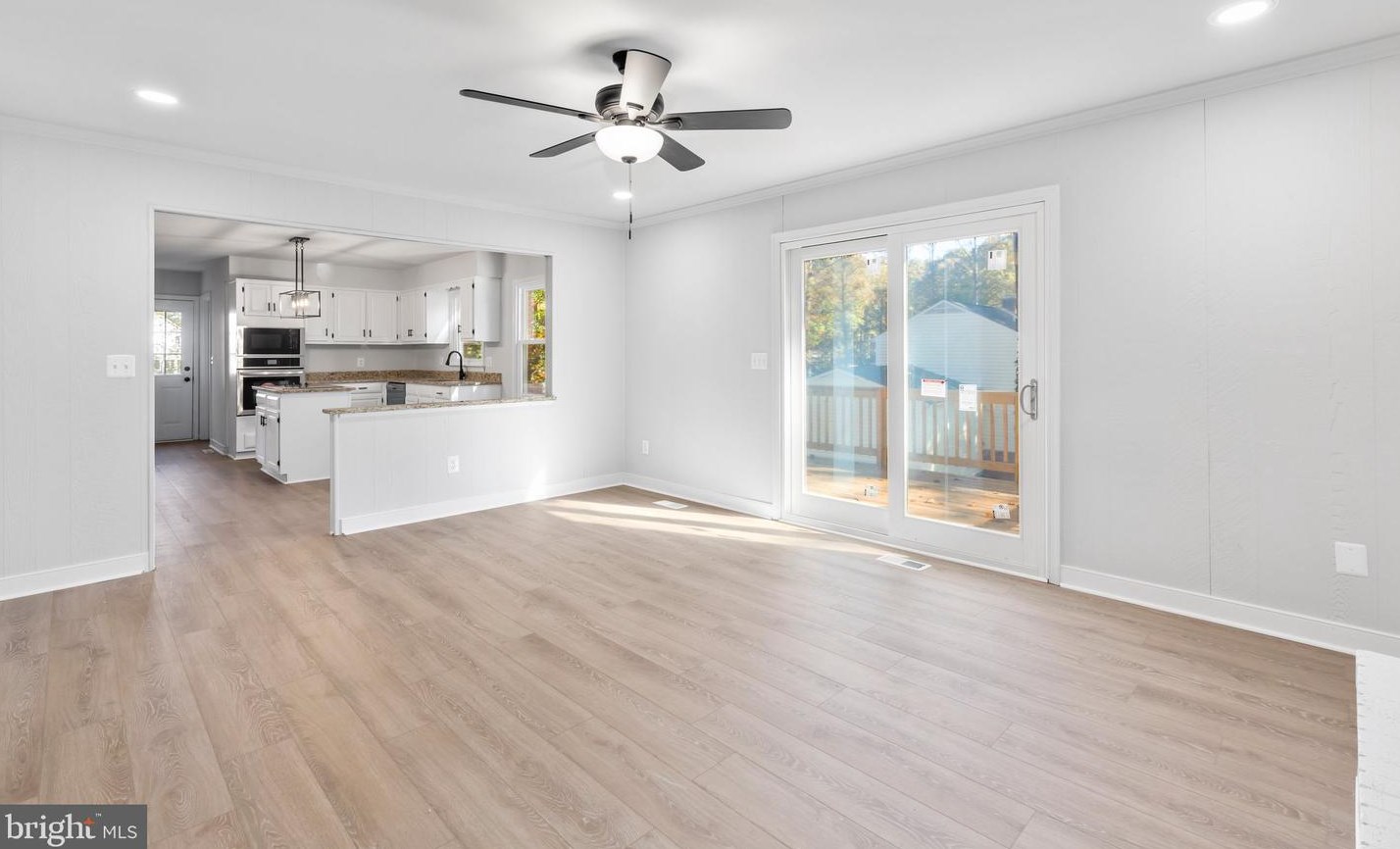 700 Winterberry Dr, Fredericksburg VA  22405-2056 exterior