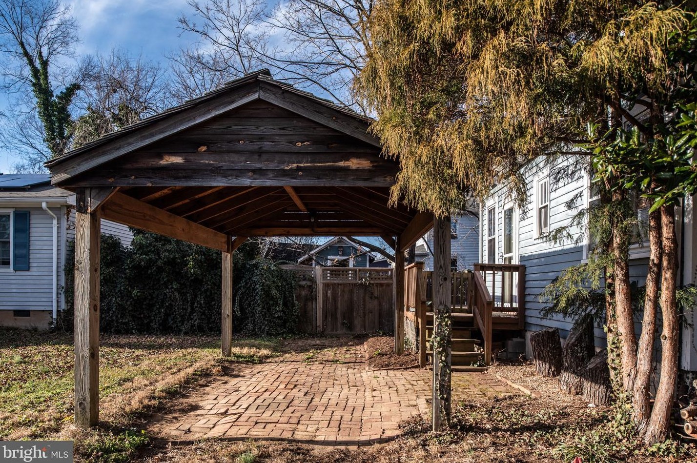 110 Madison Ave, Fredericksburg VA  22405-2527 exterior