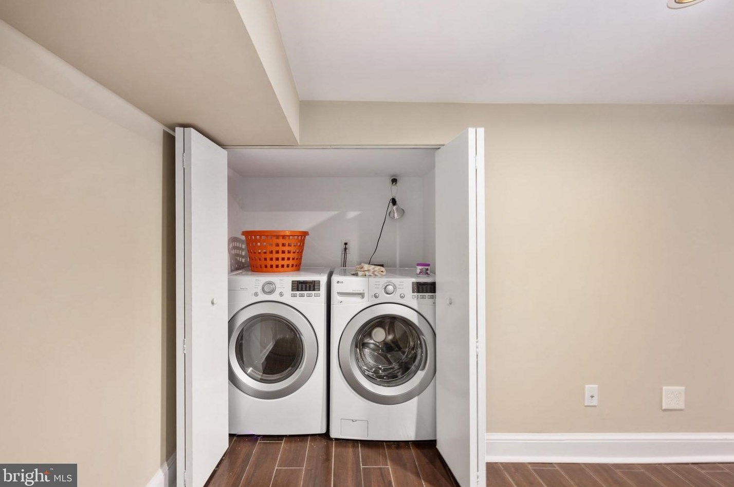 110 Madison Ave, Fredericksburg VA  22405-2527 exterior