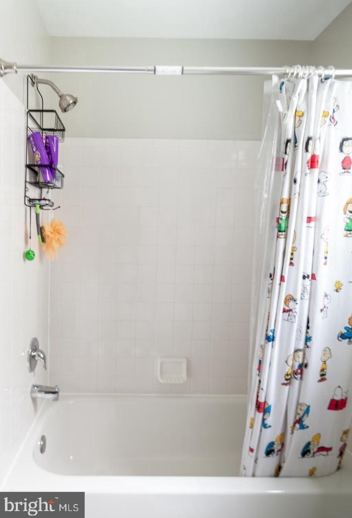 5 Yucca Dr, Fredericksburg VA  22405-6323 exterior