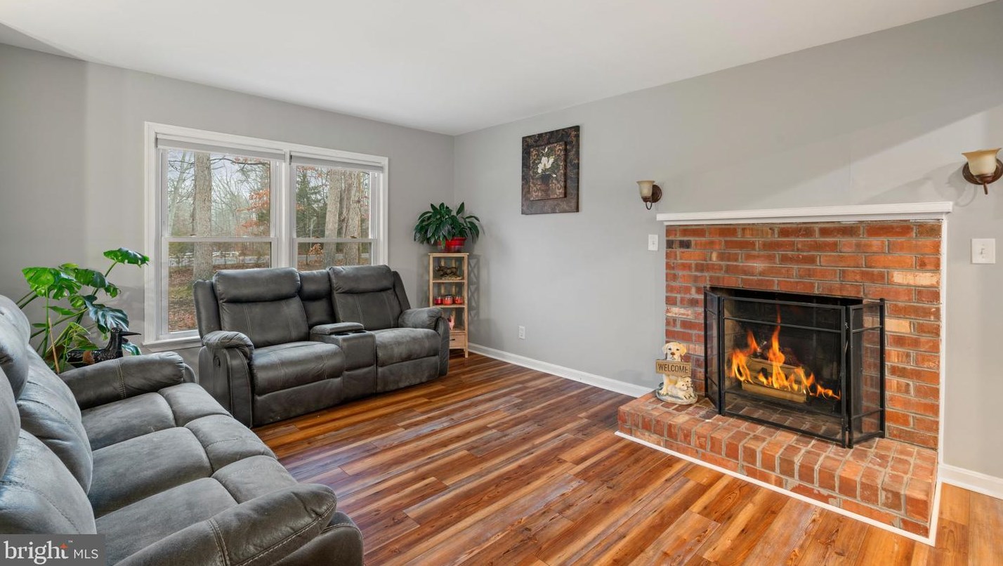 319 Cropp Rd, Fredericksburg VA  22406-4017 exterior