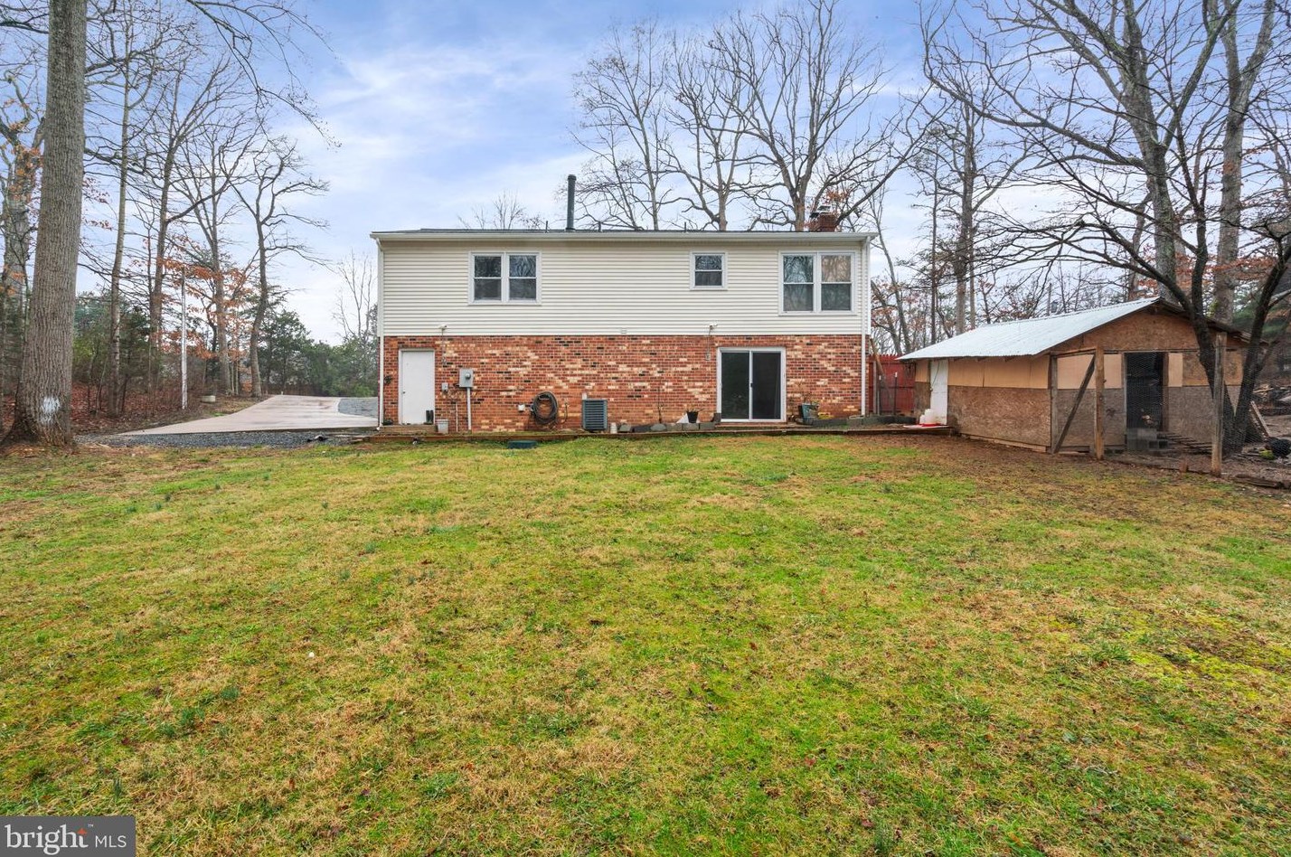 319 Cropp Rd, Fredericksburg VA  22406-4017 exterior
