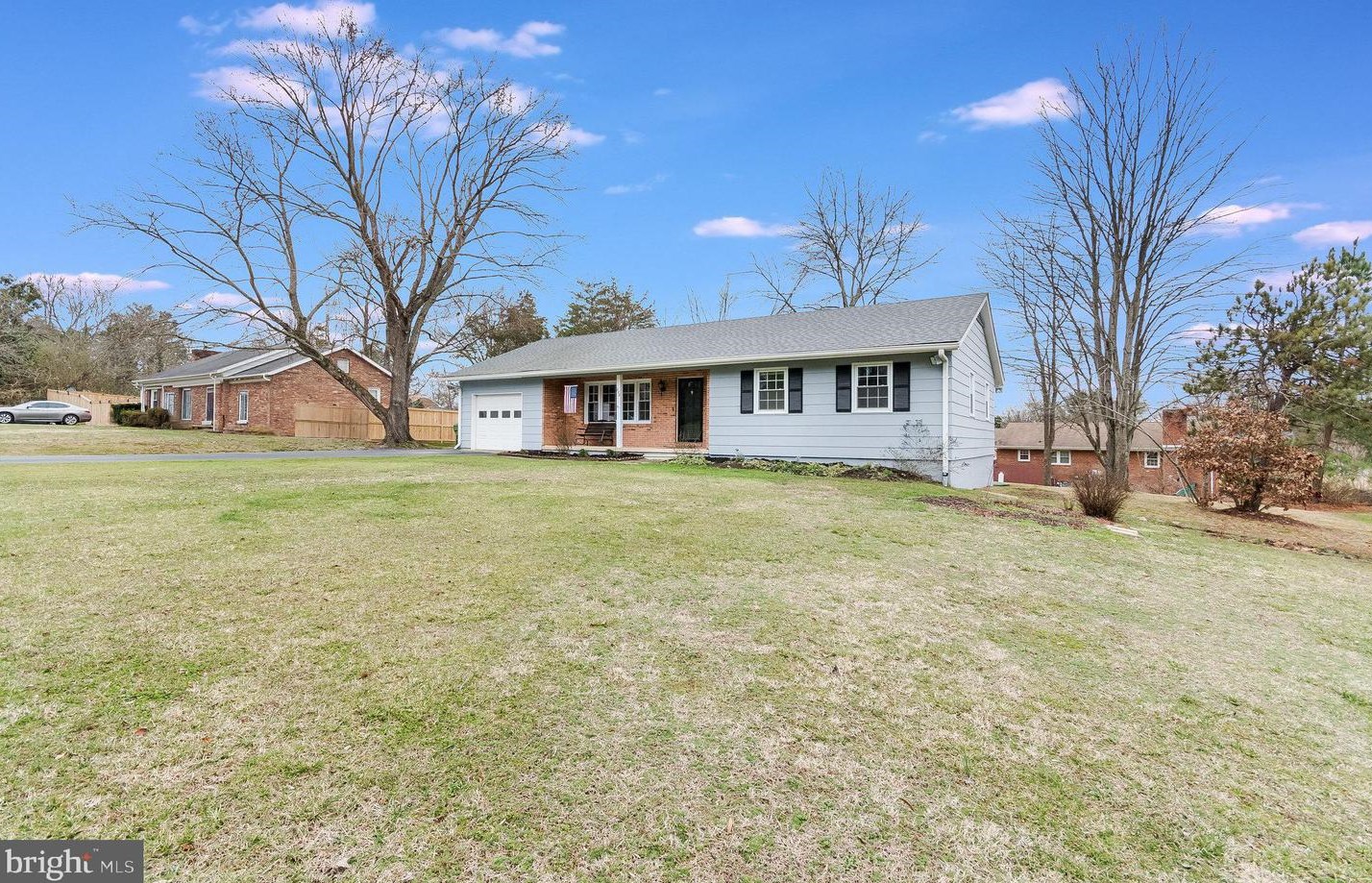 228 N Randolph Rd, Fredericksburg, VA 22405