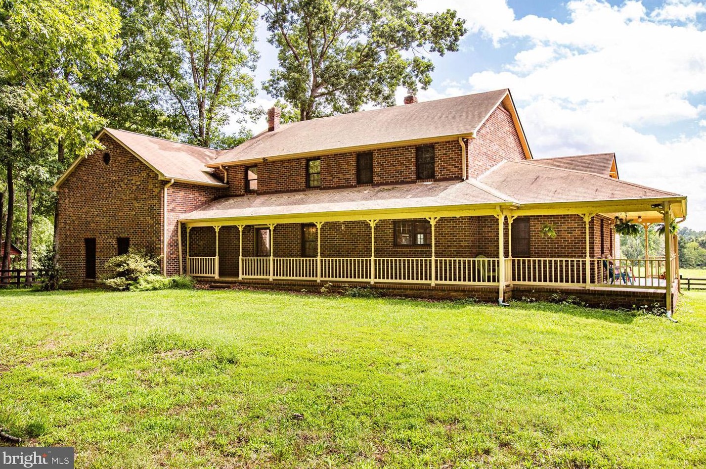 50 Cedar Oaks Ln, Fredericksburg, VA 22406