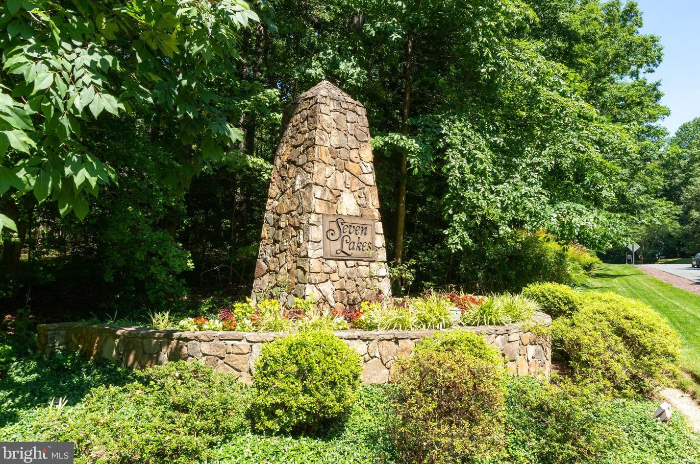 8 Riva Ridge Ln, Stafford VA  22556-6670 exterior