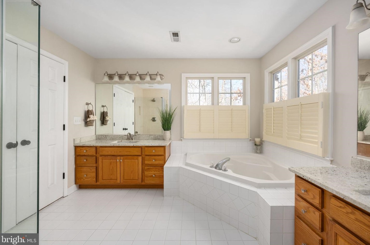8 Riva Ridge Ln, Stafford VA  22556-6670 exterior