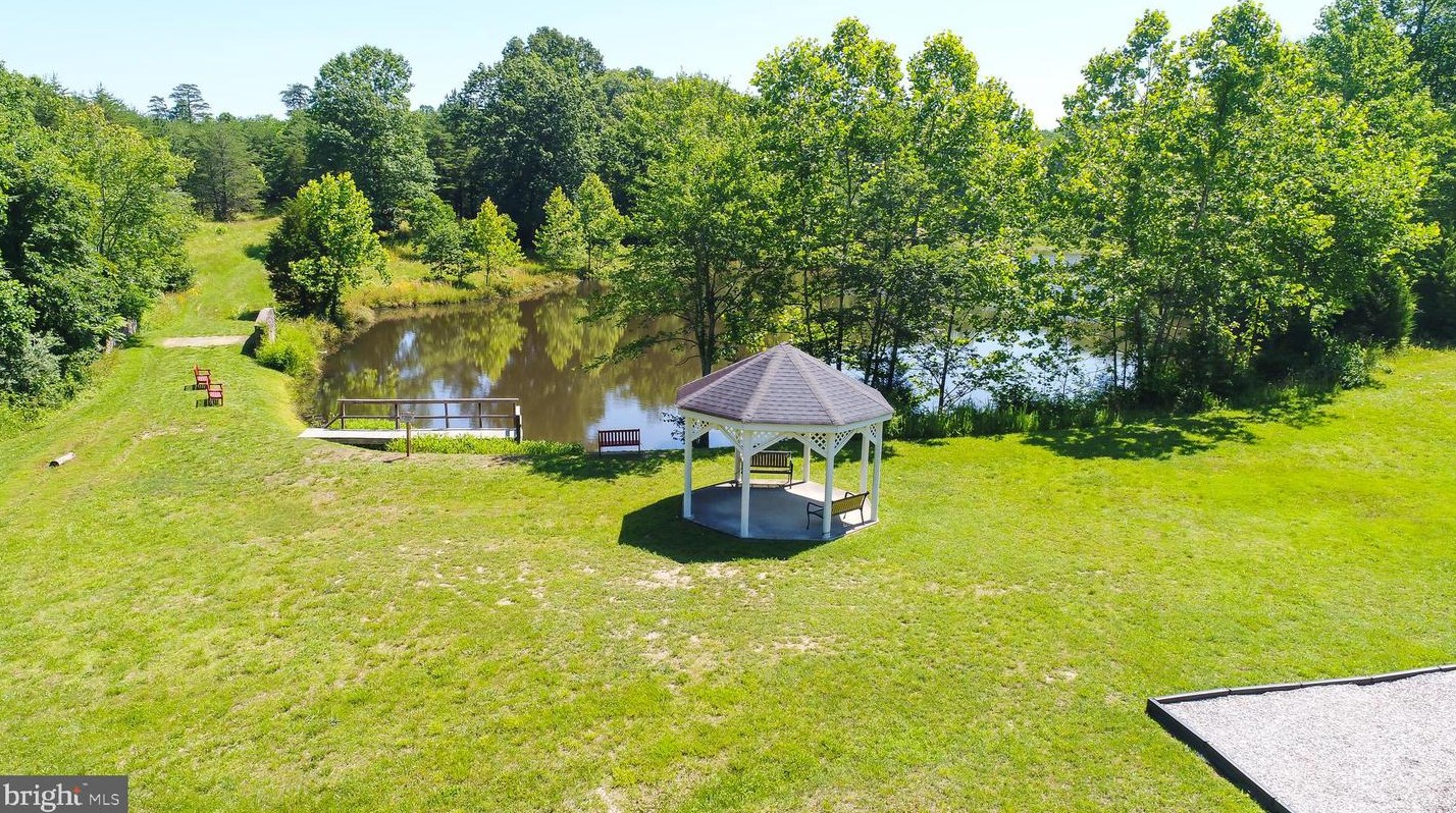 8 Riva Ridge Ln, Stafford VA  22556-6670 exterior