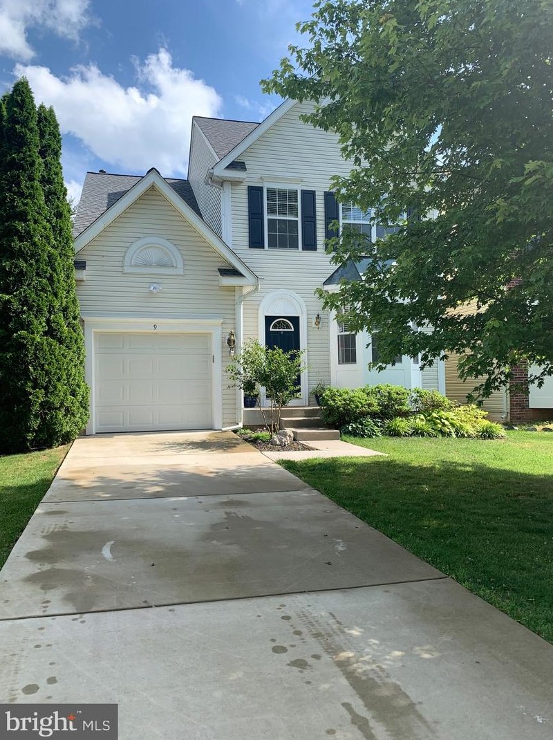 9 Regency Dr, Stafford, VA 22554
