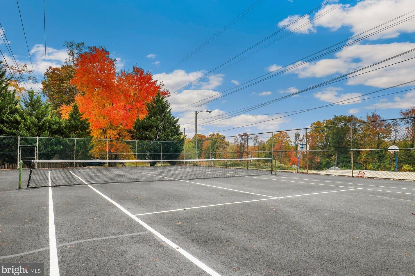 3216 Aquia Dr, Stafford VA  22554-2605 exterior