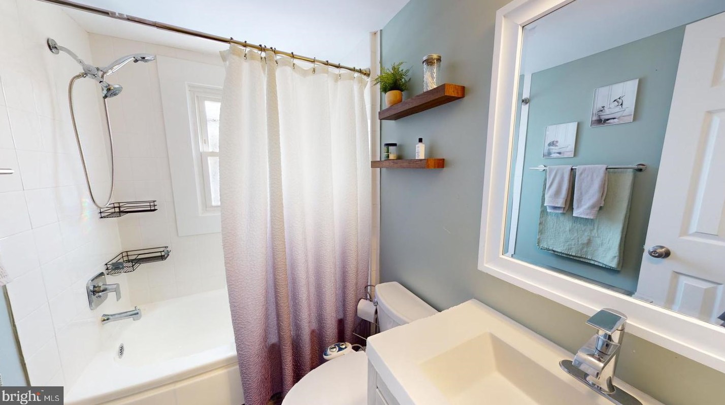 303 Phillips St, Fredericksburg VA  22405-2715 exterior