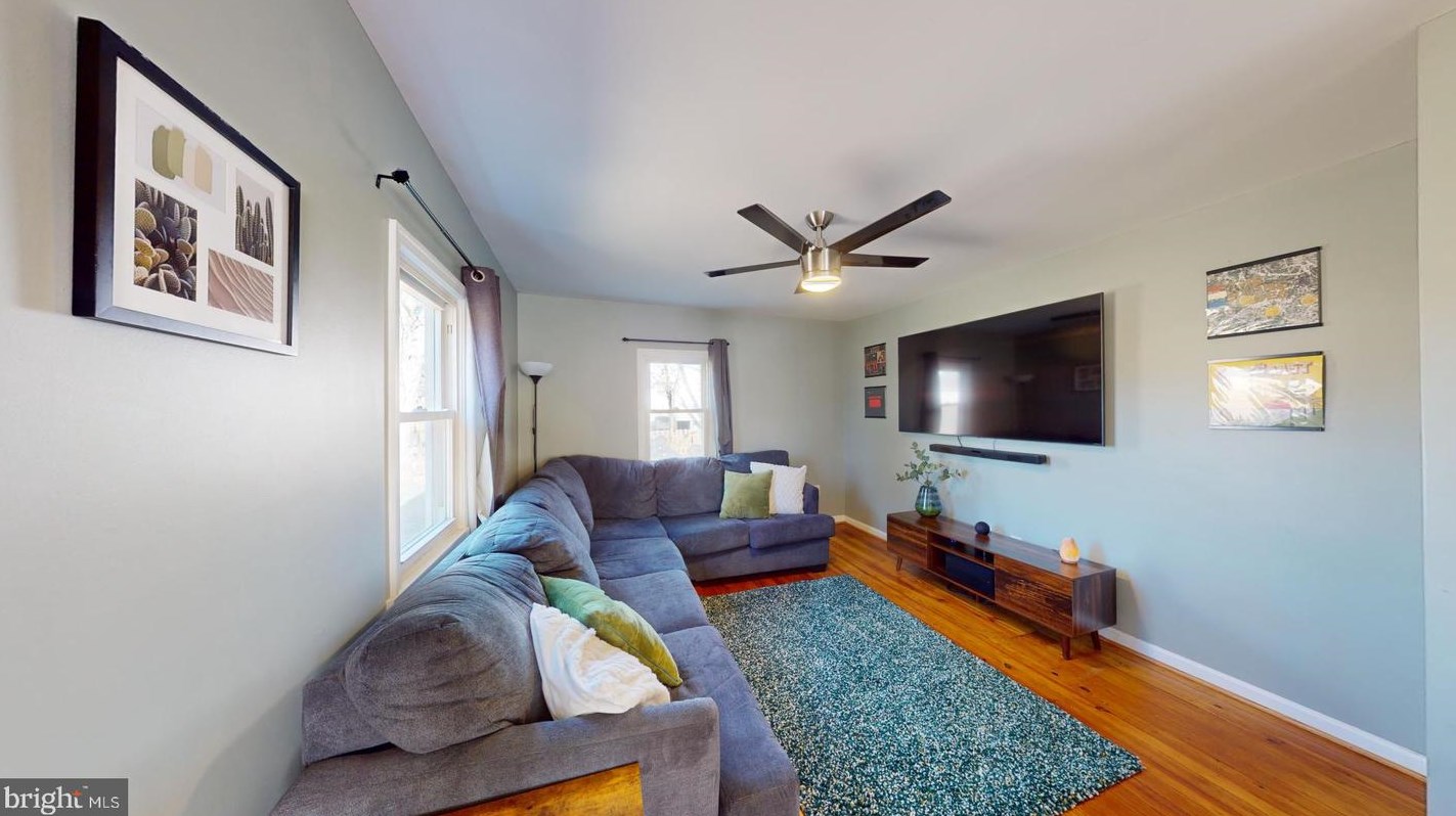 303 Phillips St, Fredericksburg VA  22405-2715 exterior