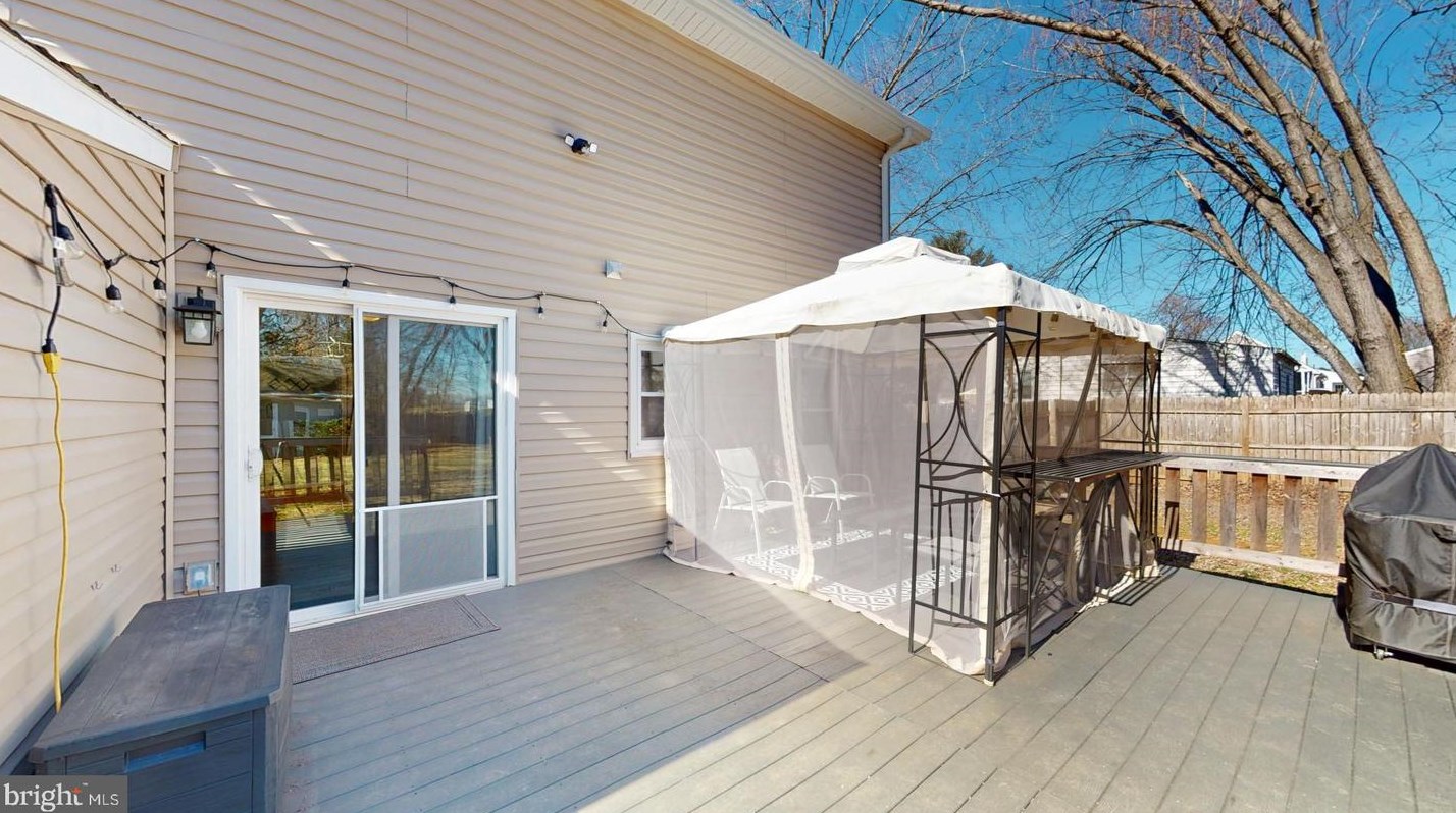 303 Phillips St, Fredericksburg VA  22405-2715 exterior