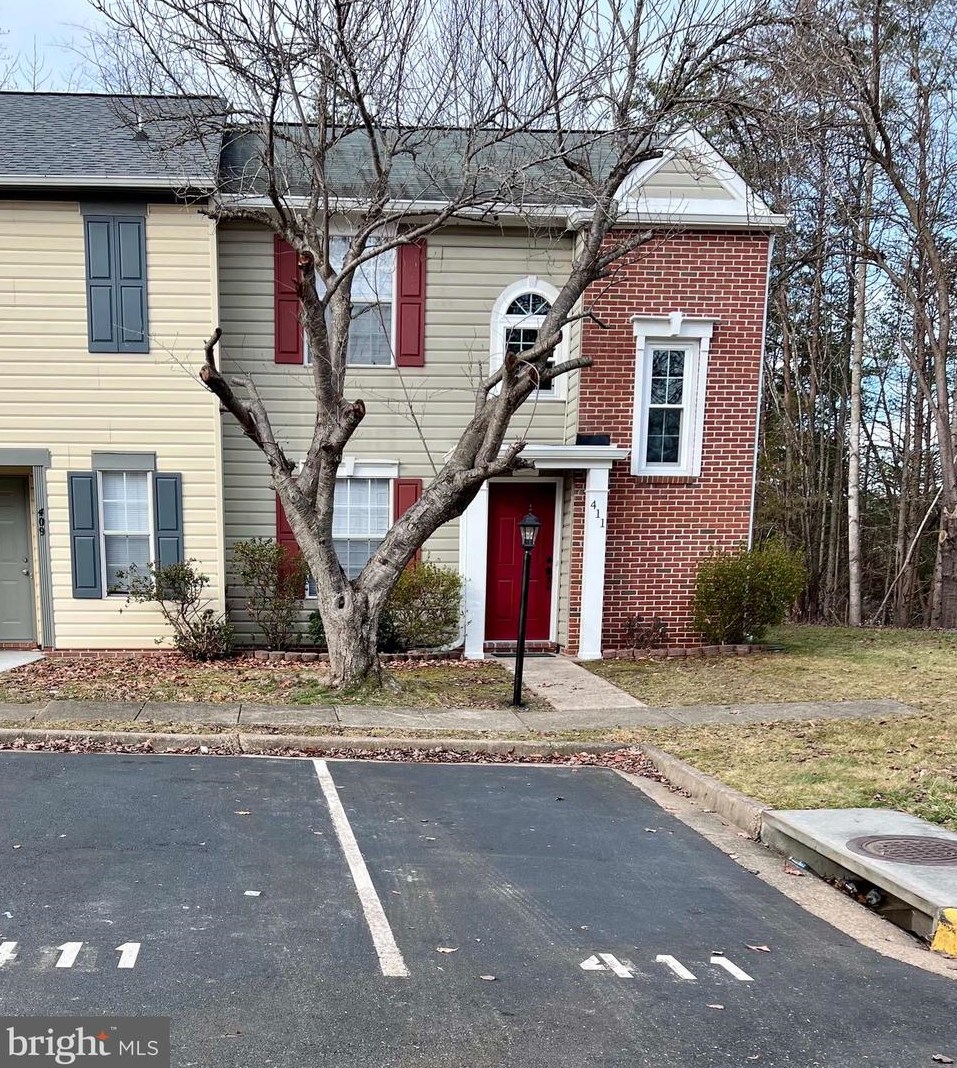 411 Wind Ridge Dr, Stafford, VA 22554