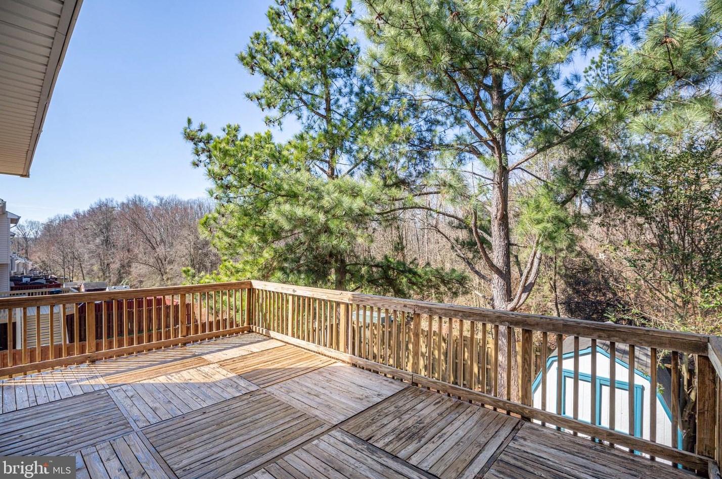 812 Kings Crest Dr, Stafford VA  22554-7739 exterior