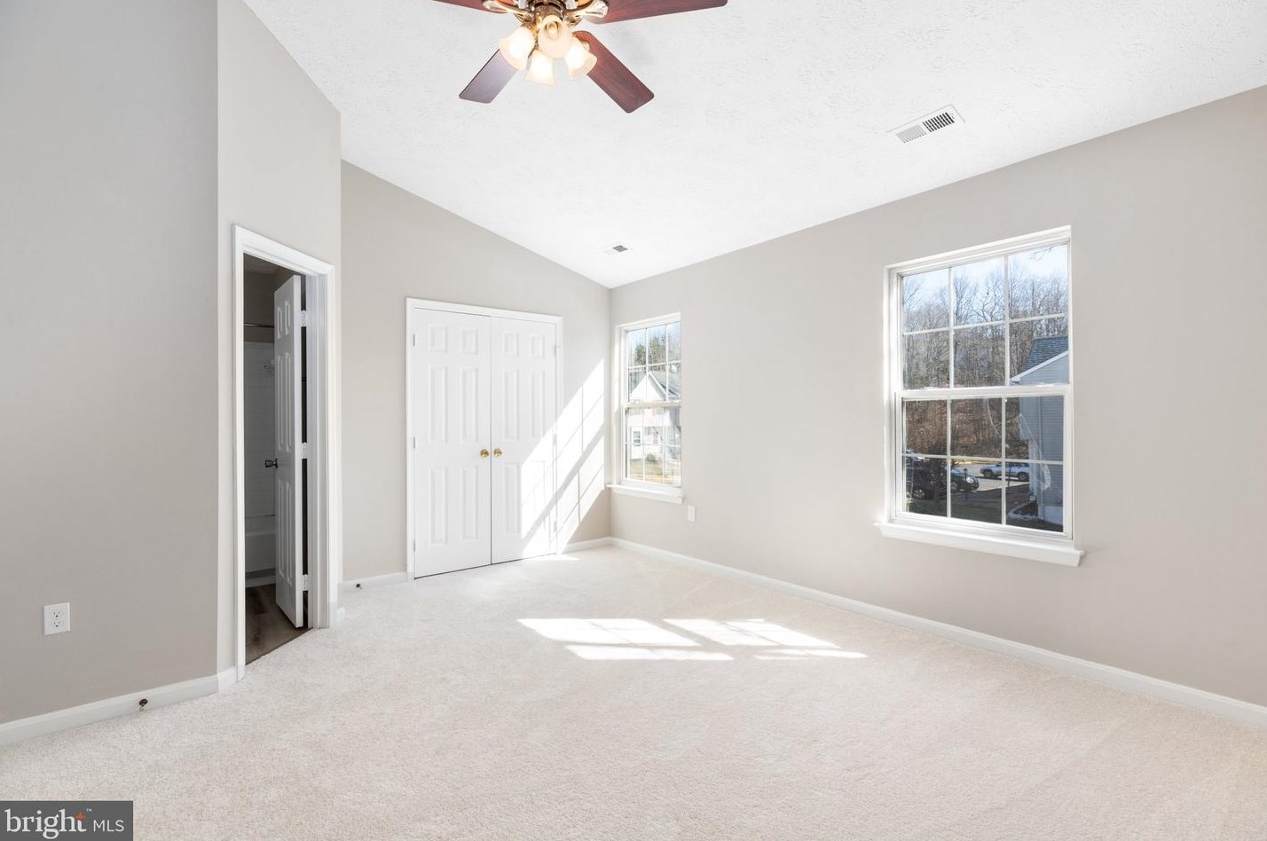 812 Kings Crest Dr, Stafford VA  22554-7739 exterior