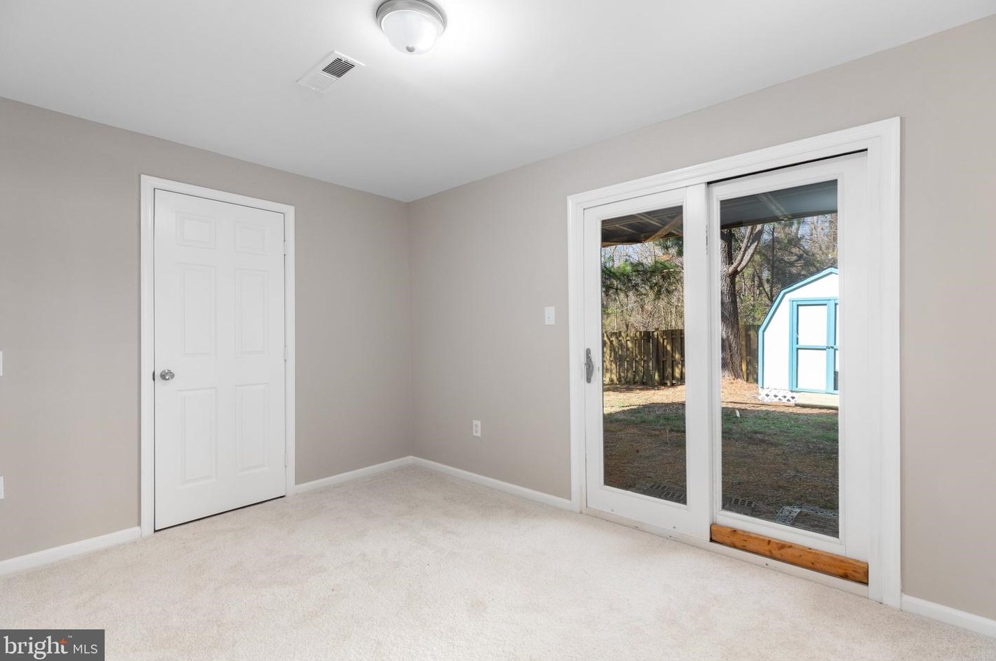 812 Kings Crest Dr, Stafford VA  22554-7739 exterior