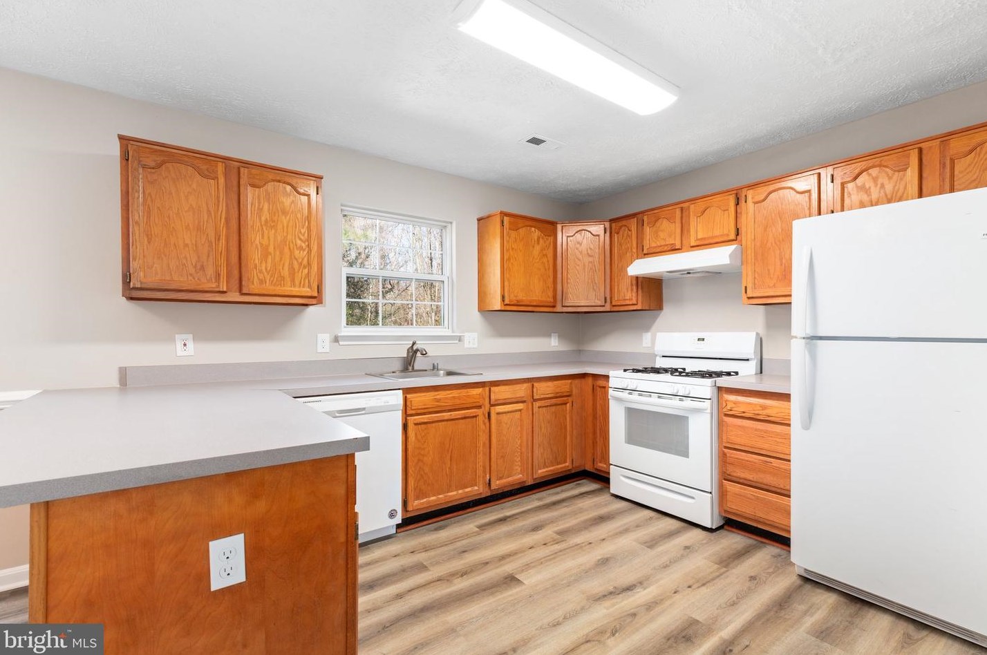 812 Kings Crest Dr, Stafford VA  22554-7739 exterior