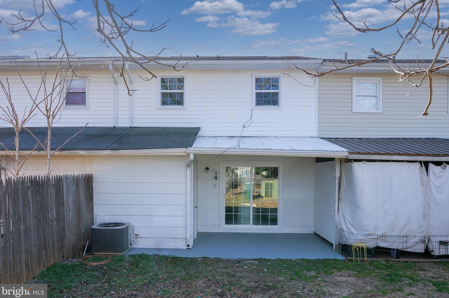 22 Coventry Ct, Fredericksburg VA  22405-2759 exterior