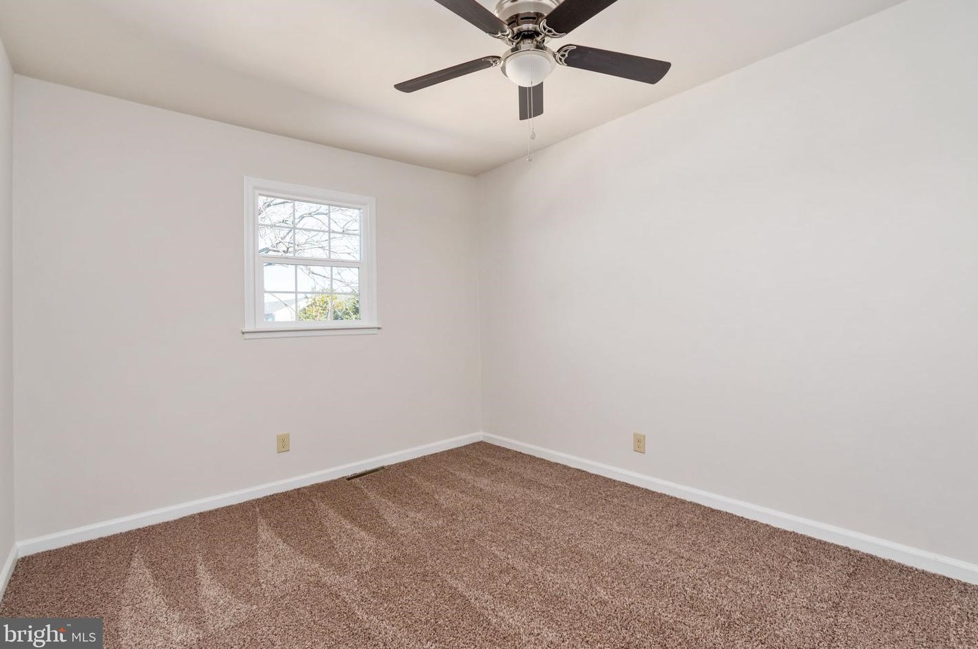 22 Coventry Ct, Fredericksburg VA  22405-2759 exterior