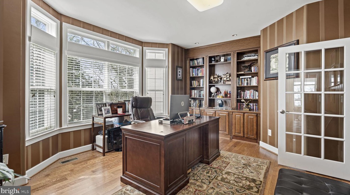 2 Towering Oaks Dr, Fredericksburg VA  22405-8732 exterior