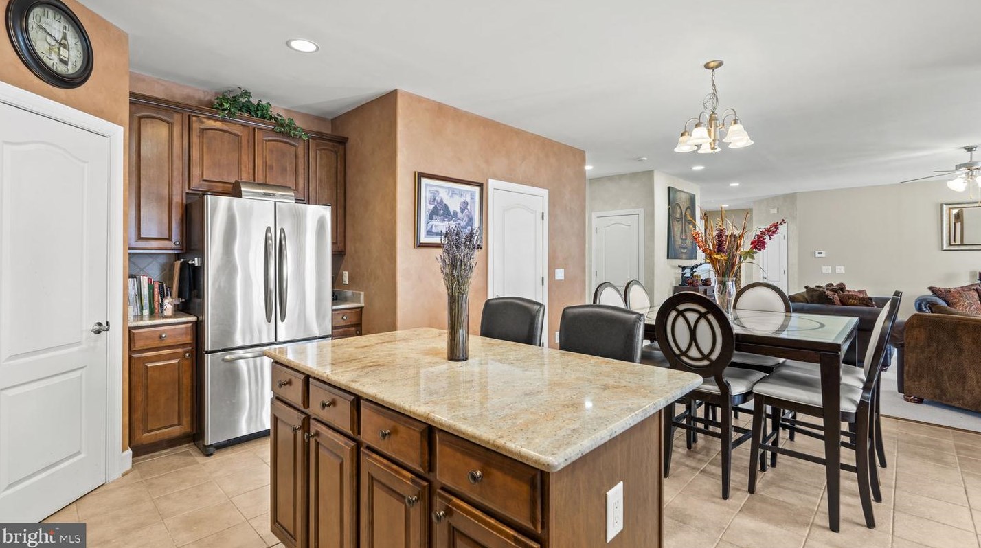 2 Towering Oaks Dr, Fredericksburg VA  22405-8732 exterior