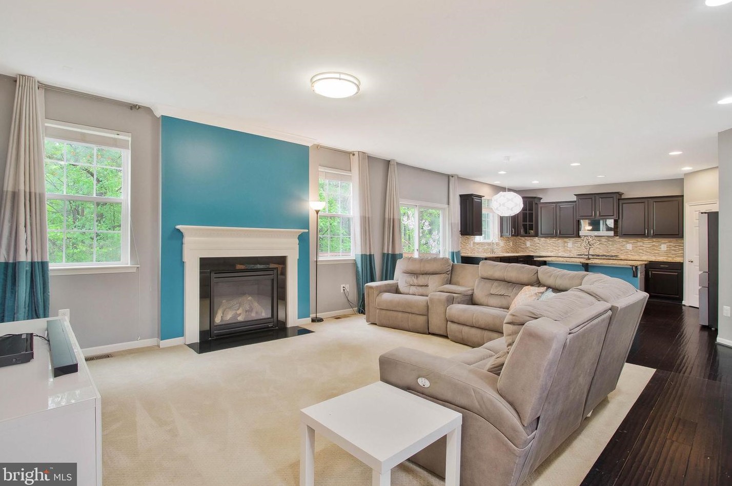 24 Aster Ln, Stafford VA 22554-5044 exterior