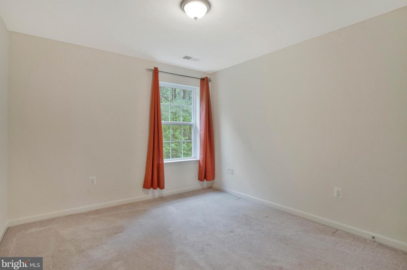 24 Aster Ln, Stafford VA 22554-5044 exterior