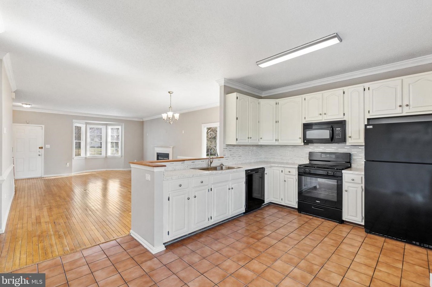 201 Barrie Pl, Fredericksburg, VA 22405-2081