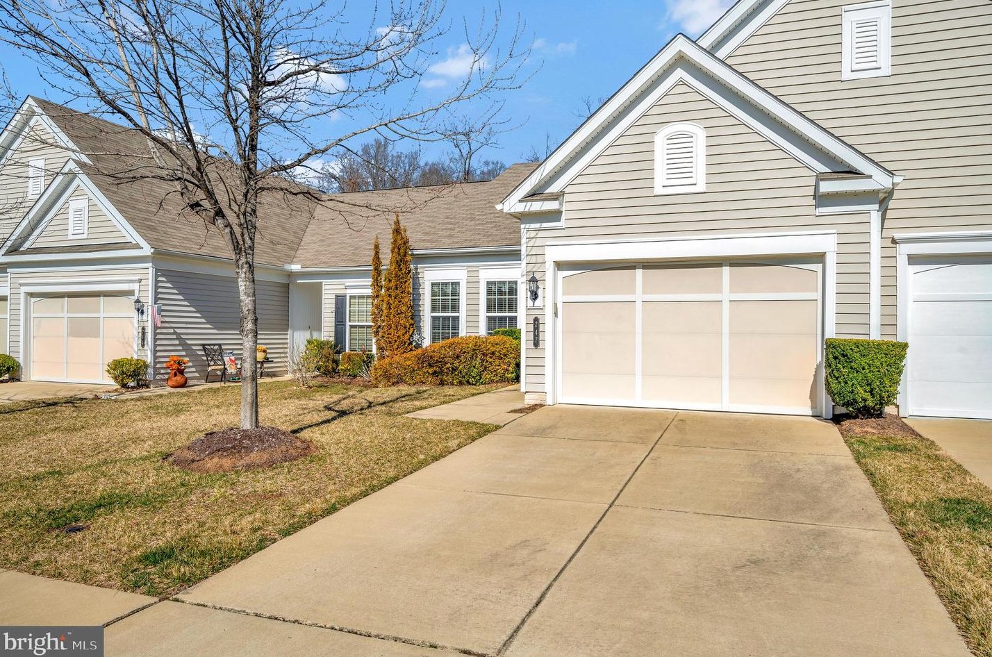 247 Long Point Dr, Fredericksburg, VA 22406-5450