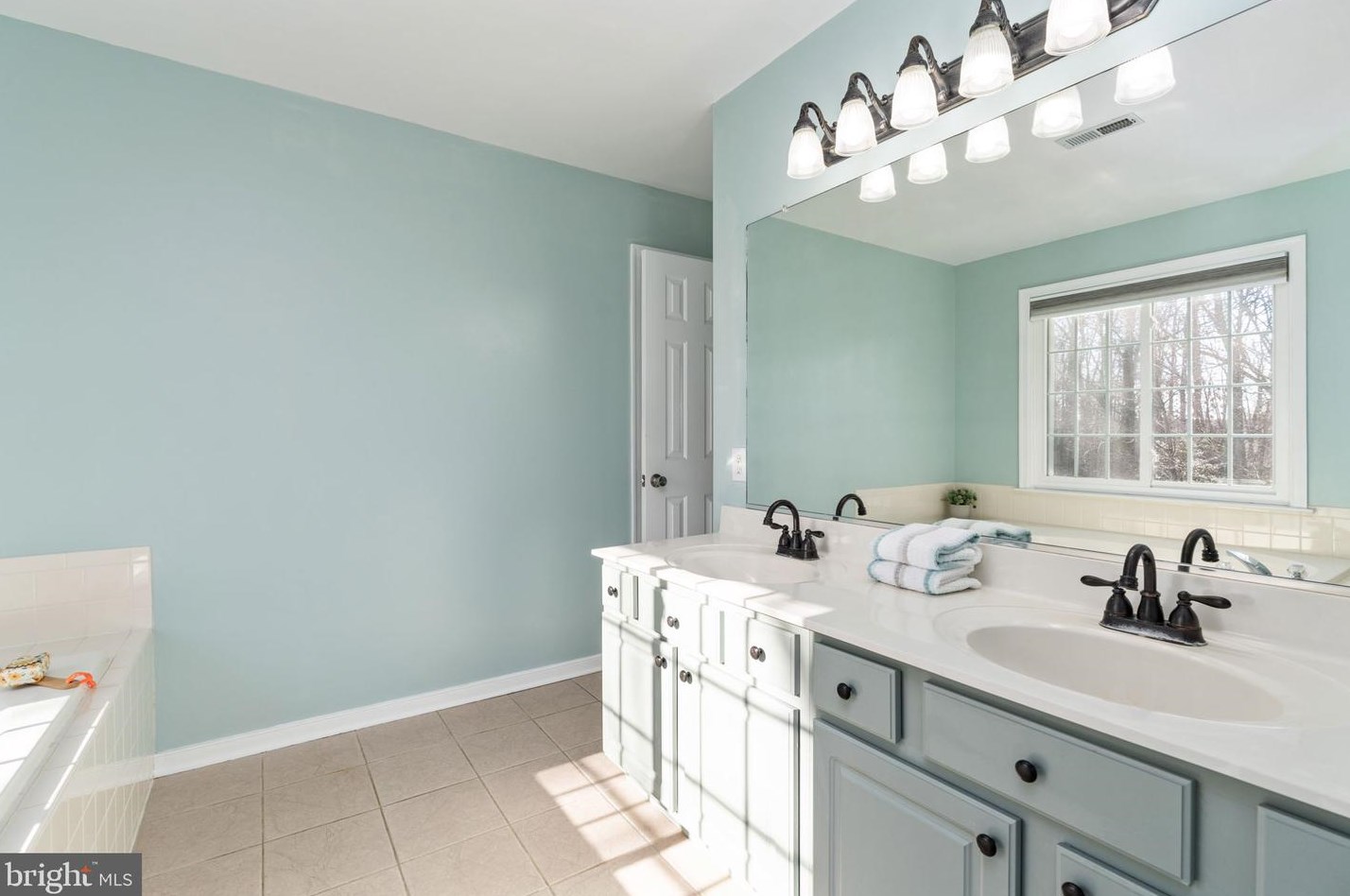 70 Green Hill Ln, Fredericksburg VA  22405 exterior