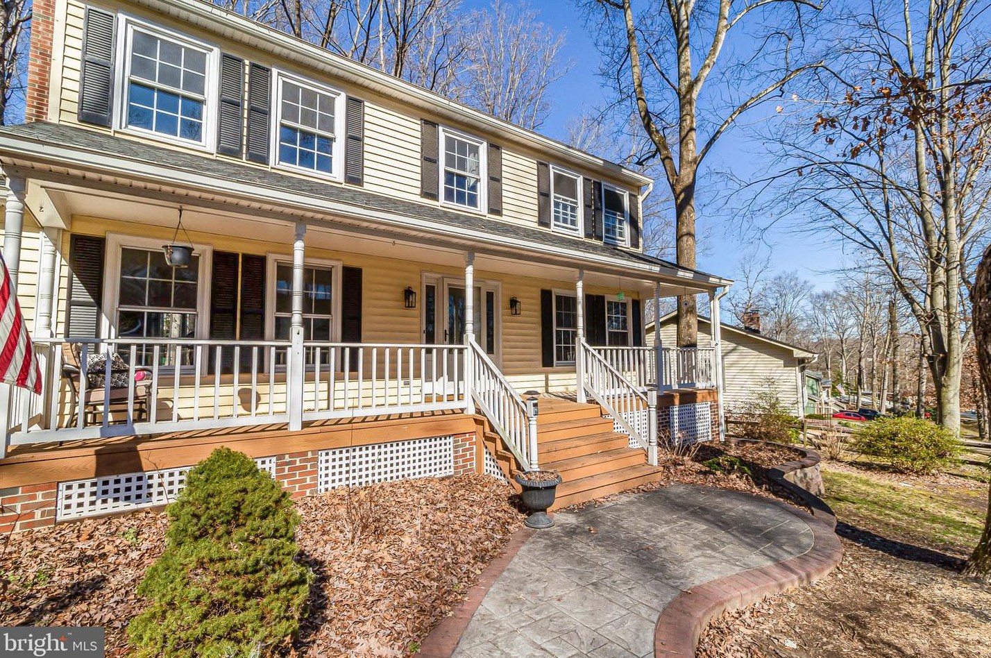 1024 Isabella Dr, Stafford VA  22554-2021 exterior