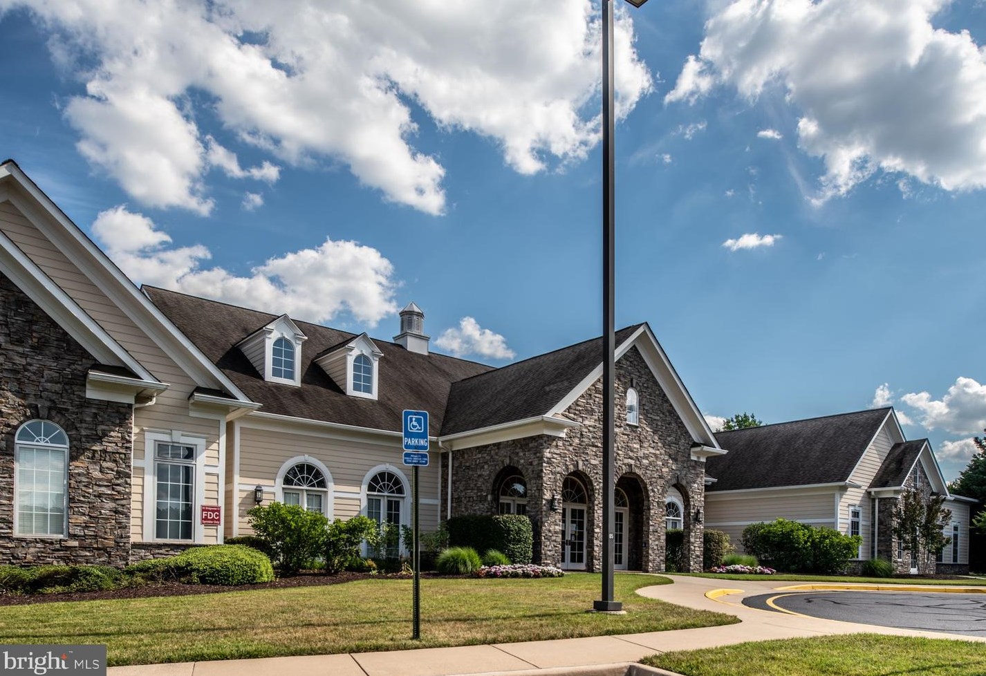 2 Linden Dr, Fredericksburg VA  22406-7494 exterior