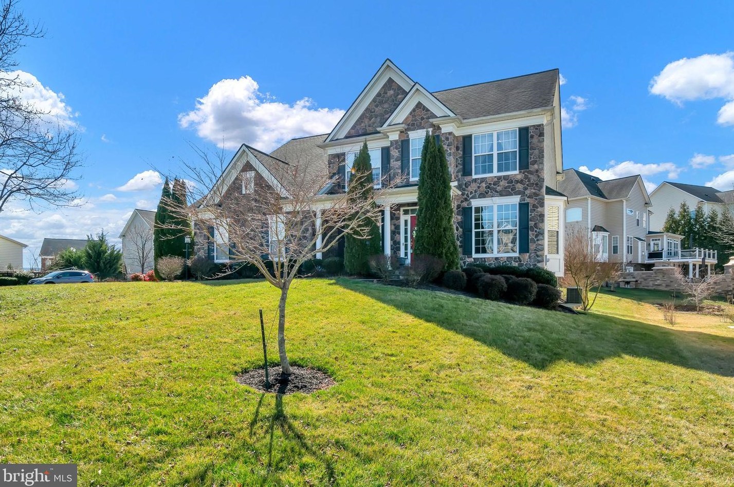 4 Palisades Dr, Stafford, VA 22554-1740