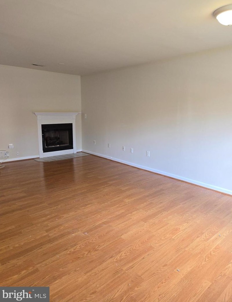 103 Wind Ridge Dr, Stafford, VA 22554