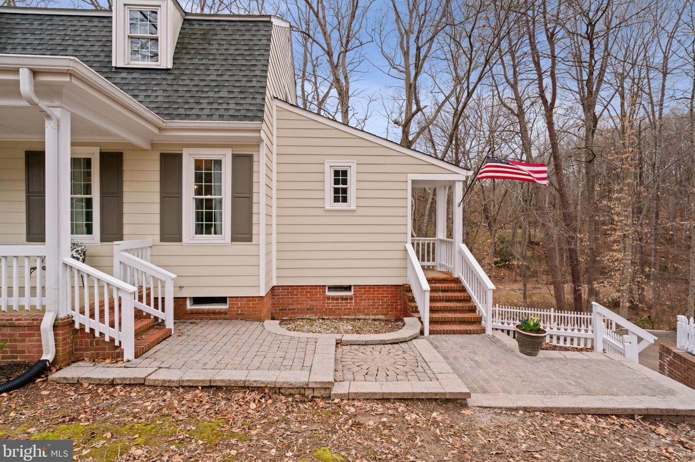 601 Lendall Ln, Fredericksburg VA  22405-2330 exterior